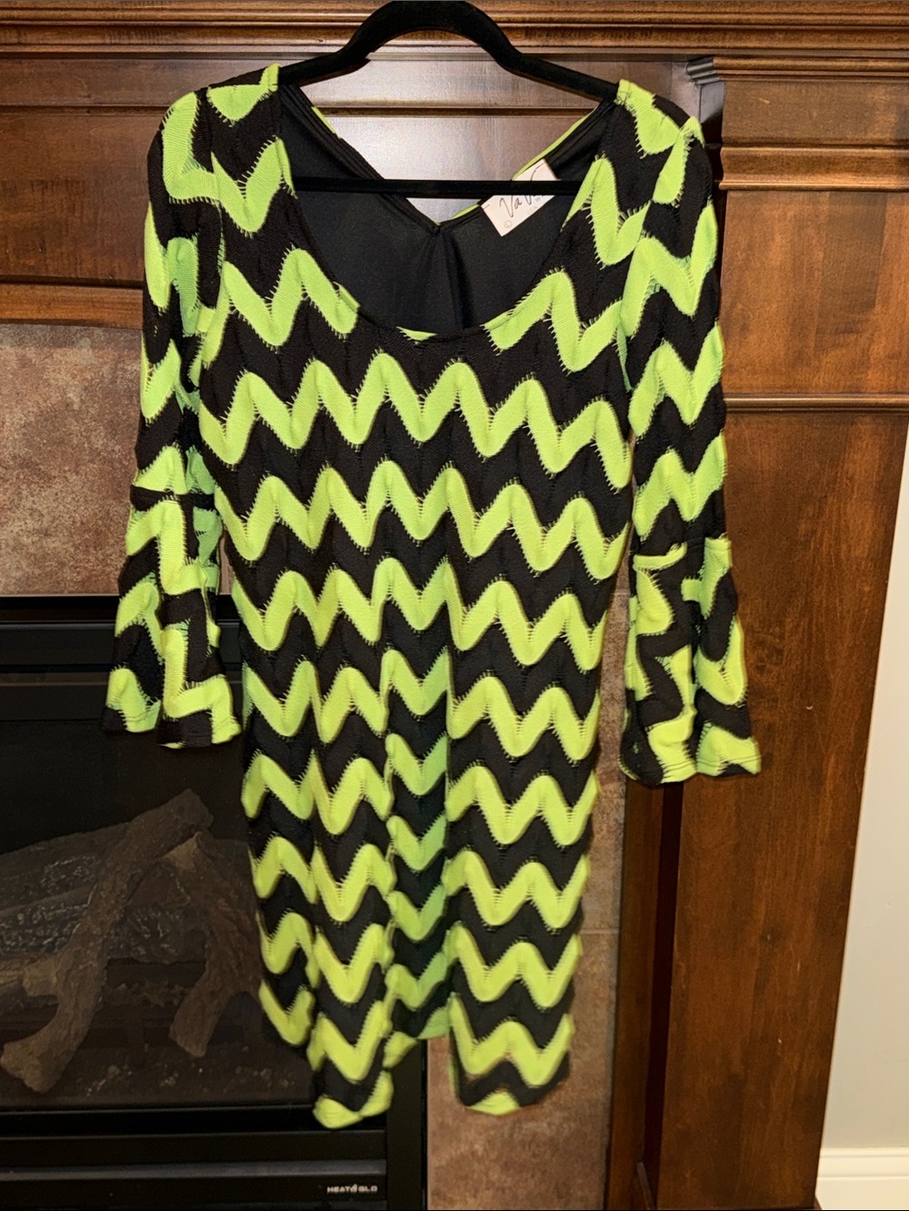 VaVa by Joy Han Dress L Black Lime Green Chevron Bell Sleeve Y2K Mod Mini USA